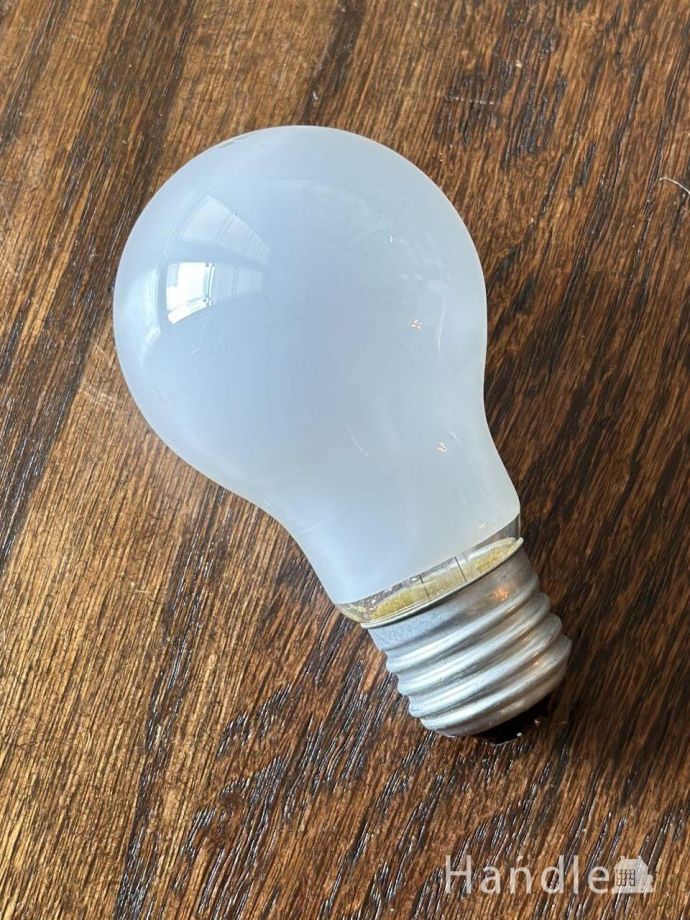 テーブルランプの電球