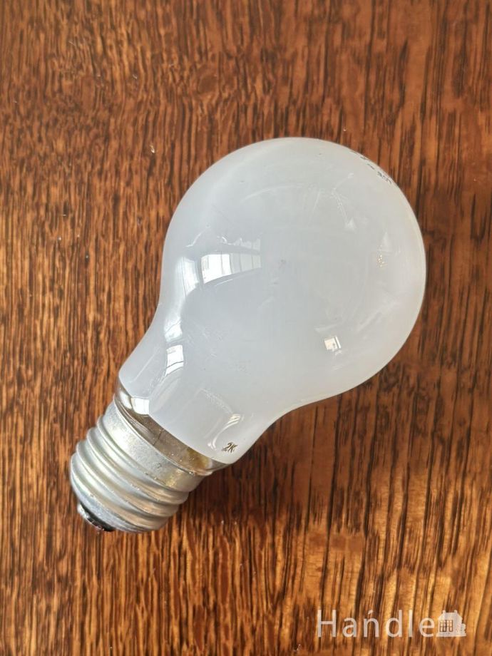 テーブルランプの電球
