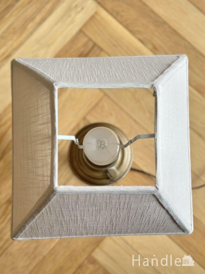 ホルダータイプのシェードです。