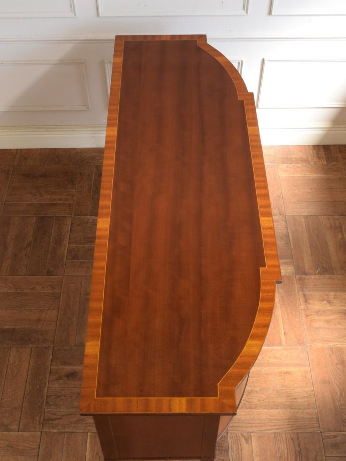 サイドボードの天板