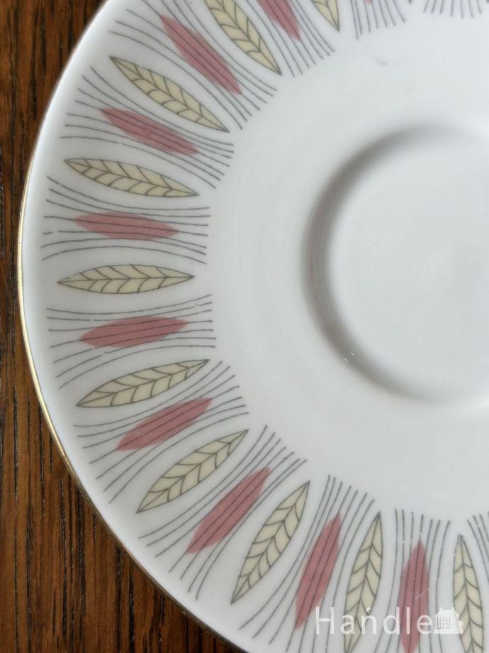 英国アンティークのおしゃれな食器