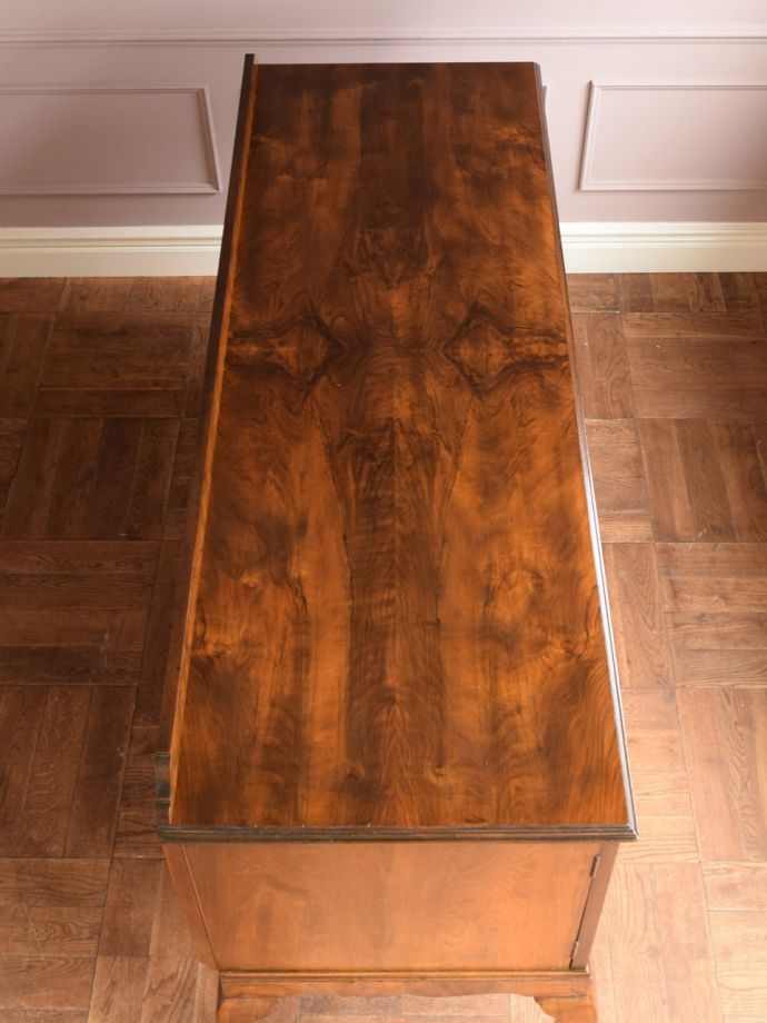 サイドボードの天板