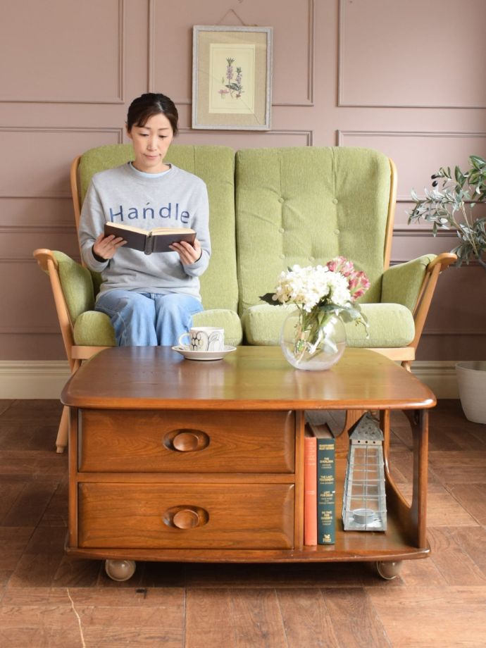 アーコールのコーヒーテーブル