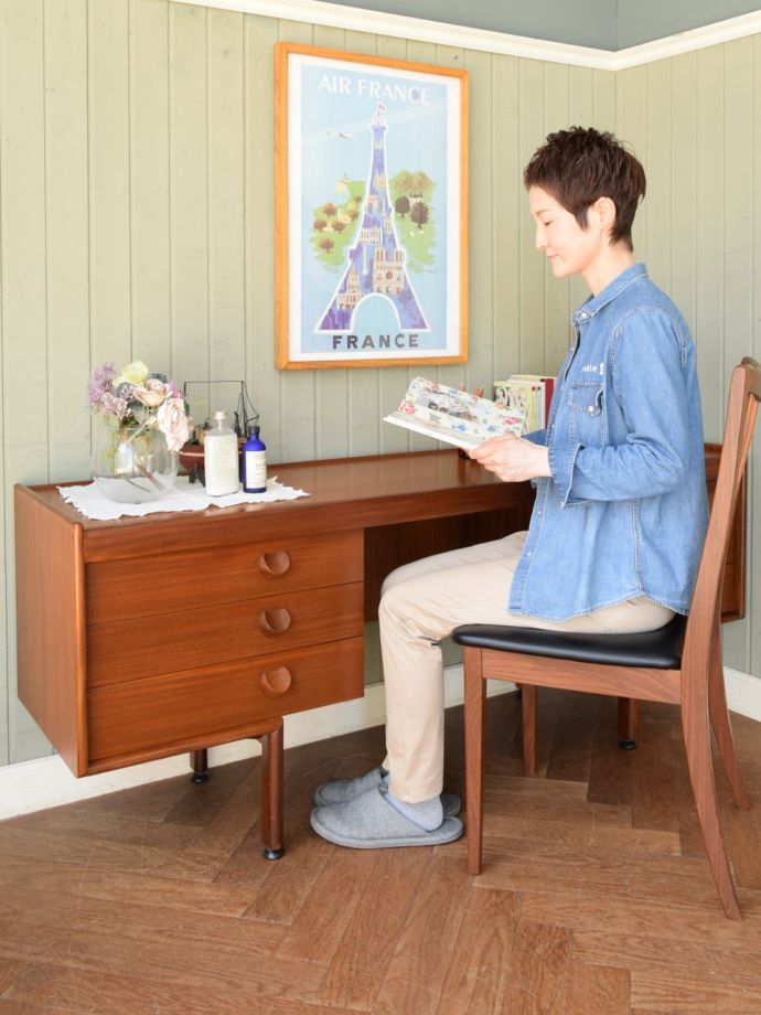 書斎机で楽しむ贅沢な時間