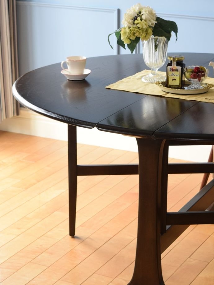 自慢はやっぱりゲート(門)のような脚