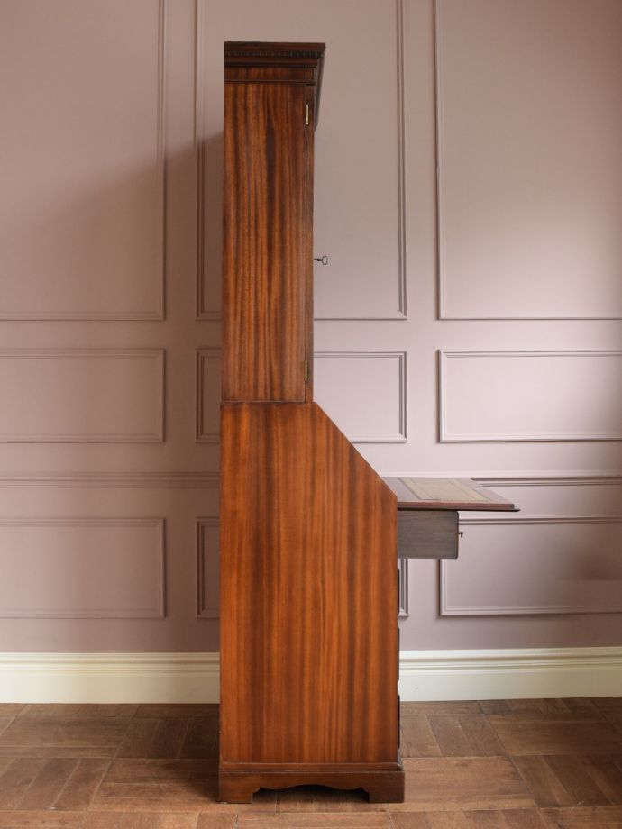 ビューローの側面