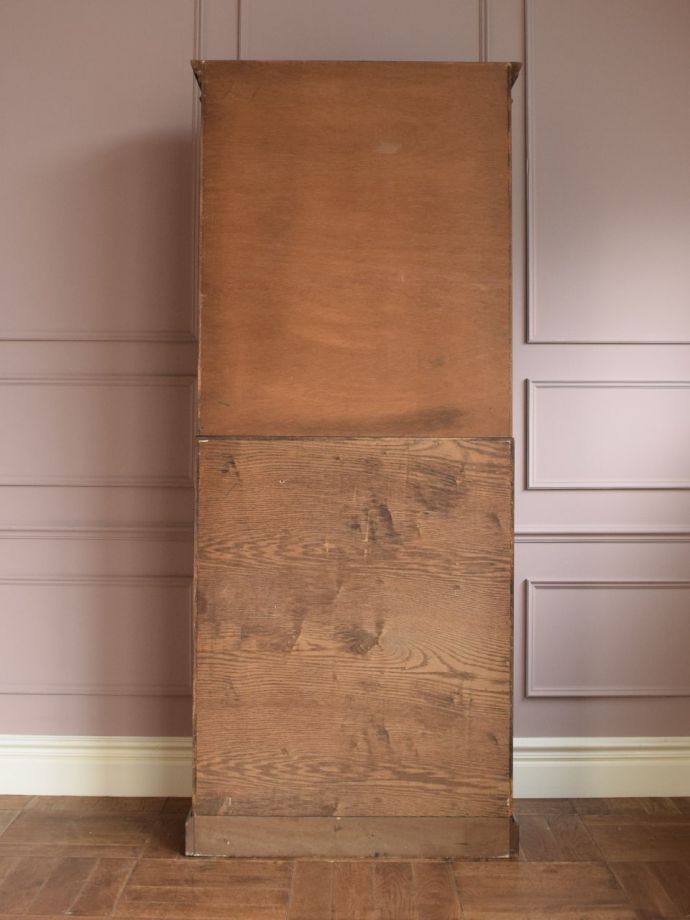 ビューローブックケースの後ろ姿