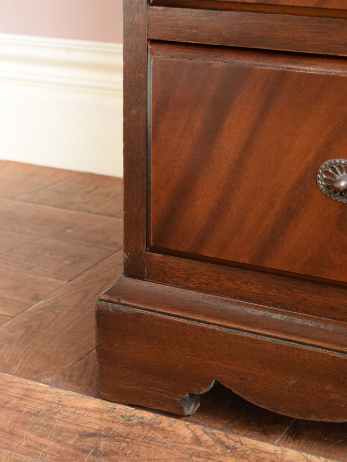 アンティーク家具の脚