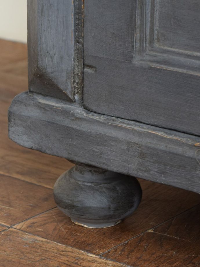 アンティーク家具の脚