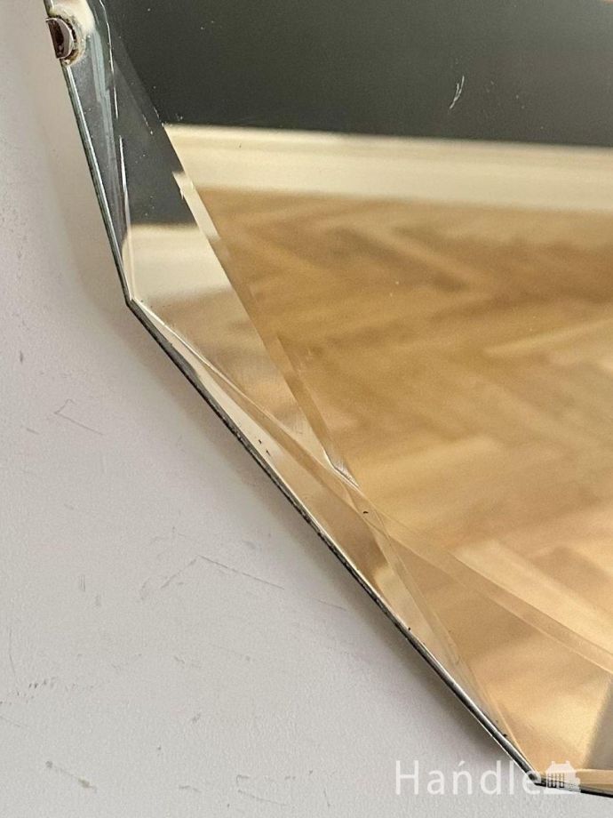 厚みが魅力のアンティークミラー