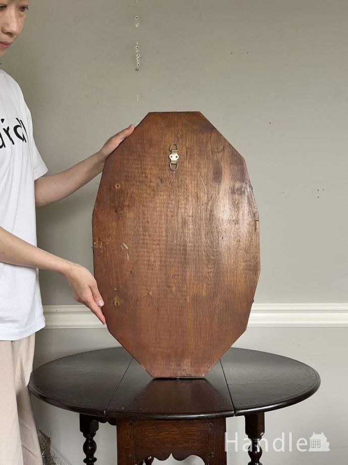 アンティークの鏡の裏