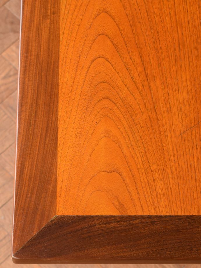 G-planのビンテージテーブルの天板