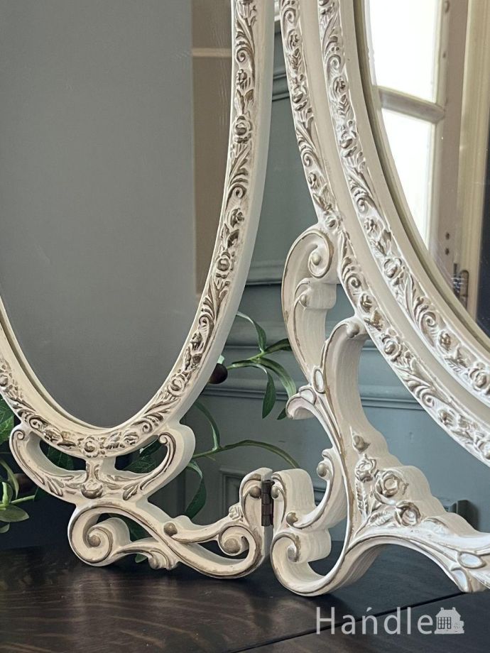 アンティークのおしゃれなミラー