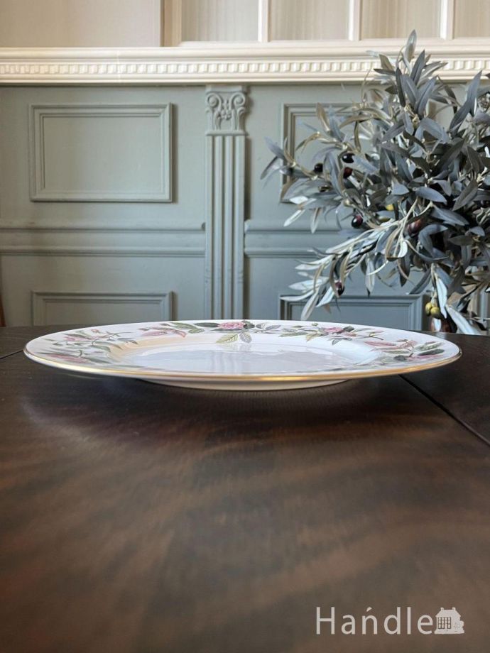 英国アンティークのおしゃれな食器