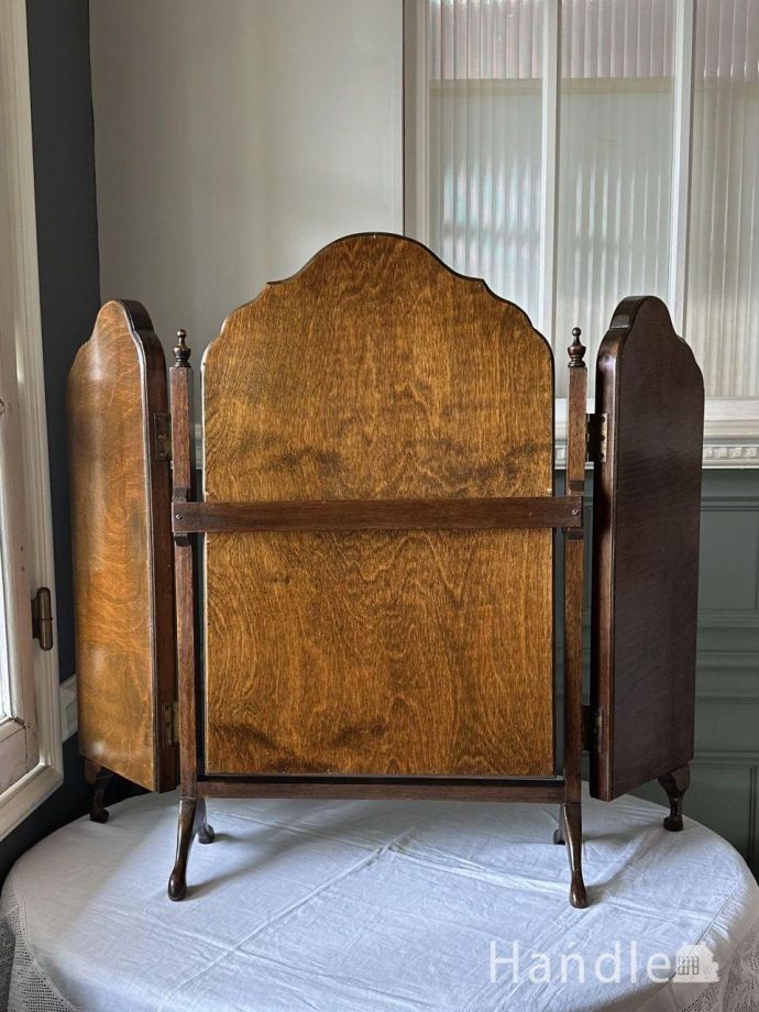 イギリスから届いたクラシックスタイルの置き鏡、ウォールナット材の