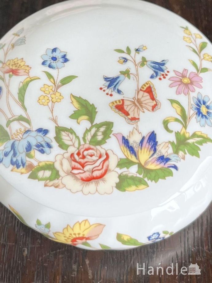 アンティークの小物入れ