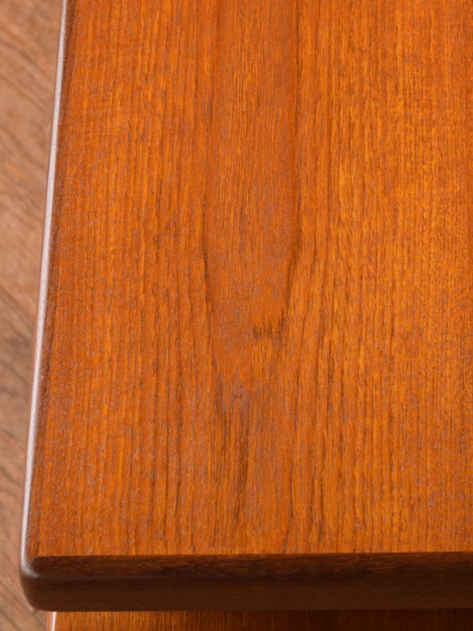 ビンテージドレッサーの天板