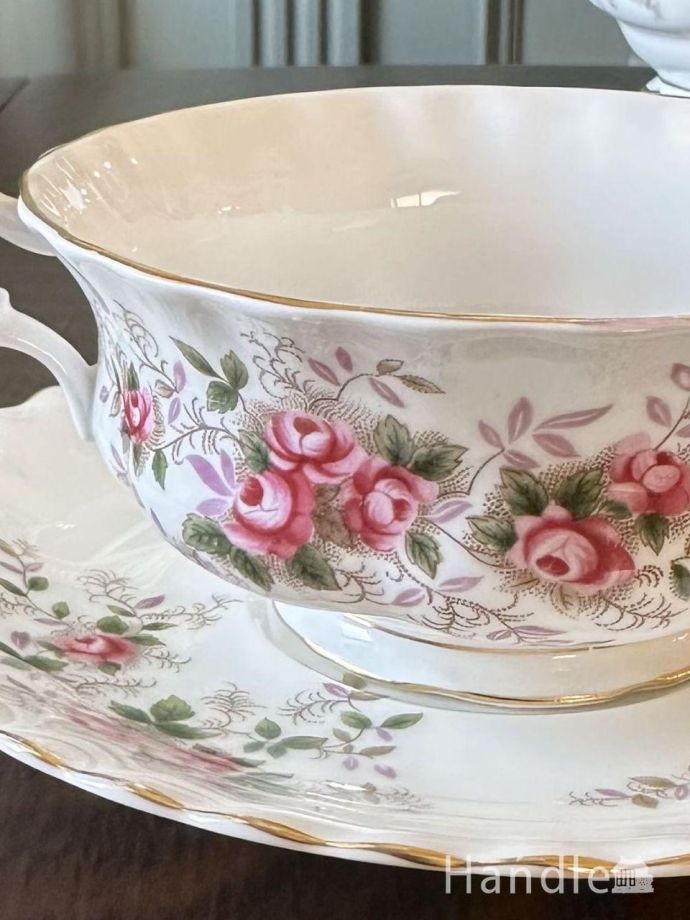 アンティークのカップ＆ソーサー