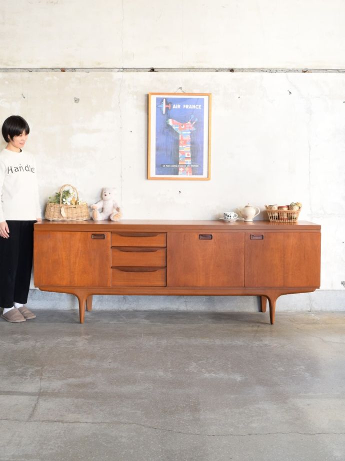 北欧スタイルのおしゃれなサイドボード