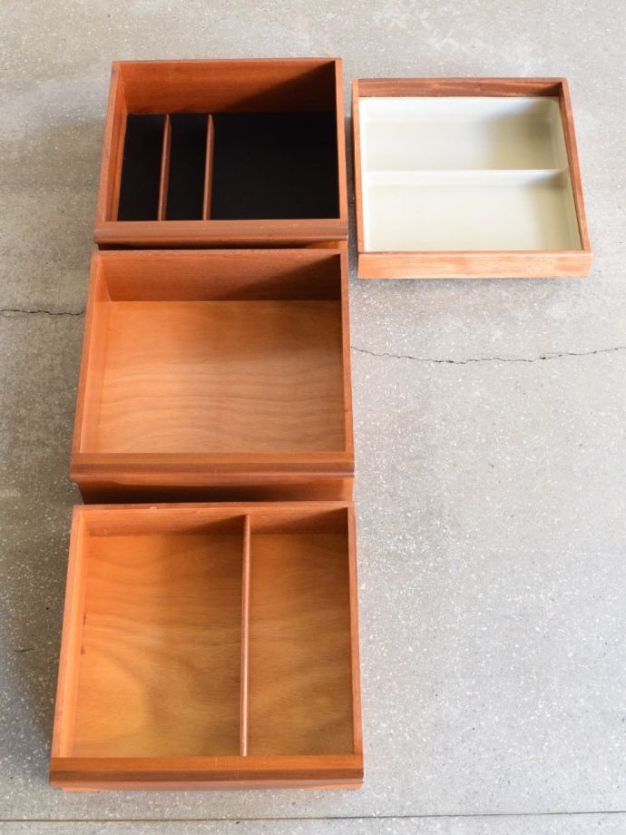 ビンテージサイドボードの引き出し