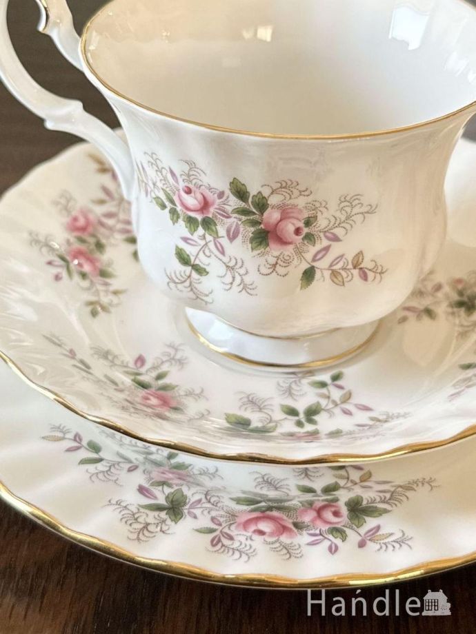 アンティークのカップ＆ソーサー(トリオ)