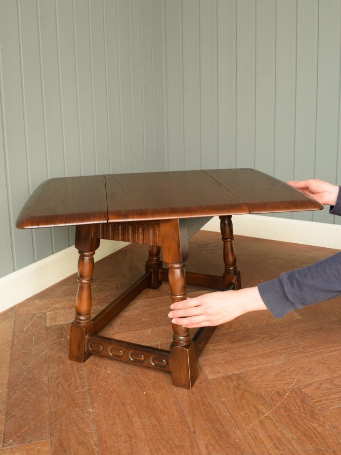 カンタンに伸び縮み出来ます。