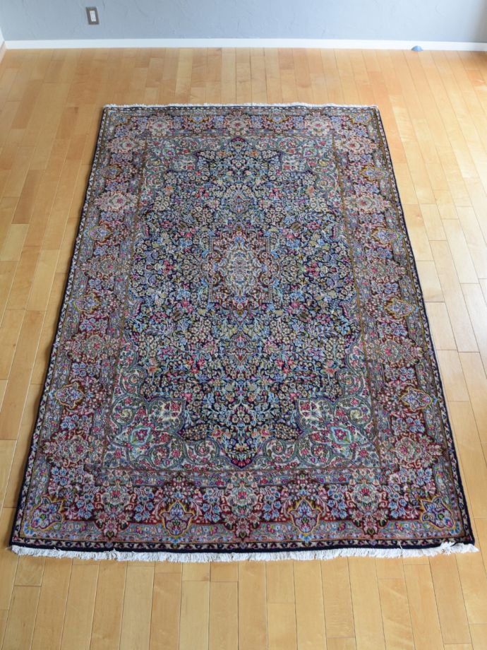 おしゃれなビンテージ絨毯