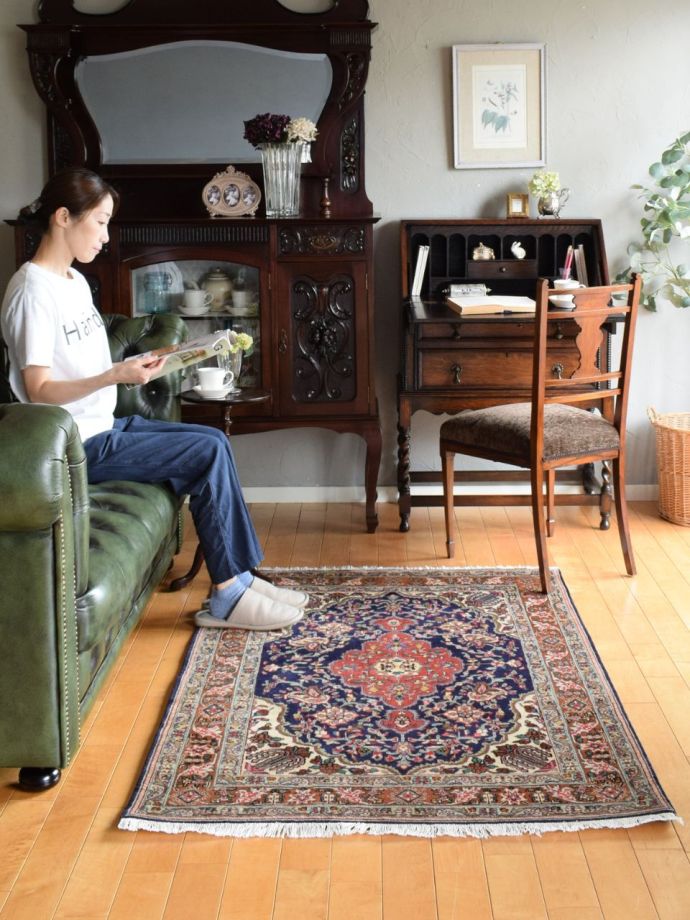 ビンテージのおしゃれな絨毯