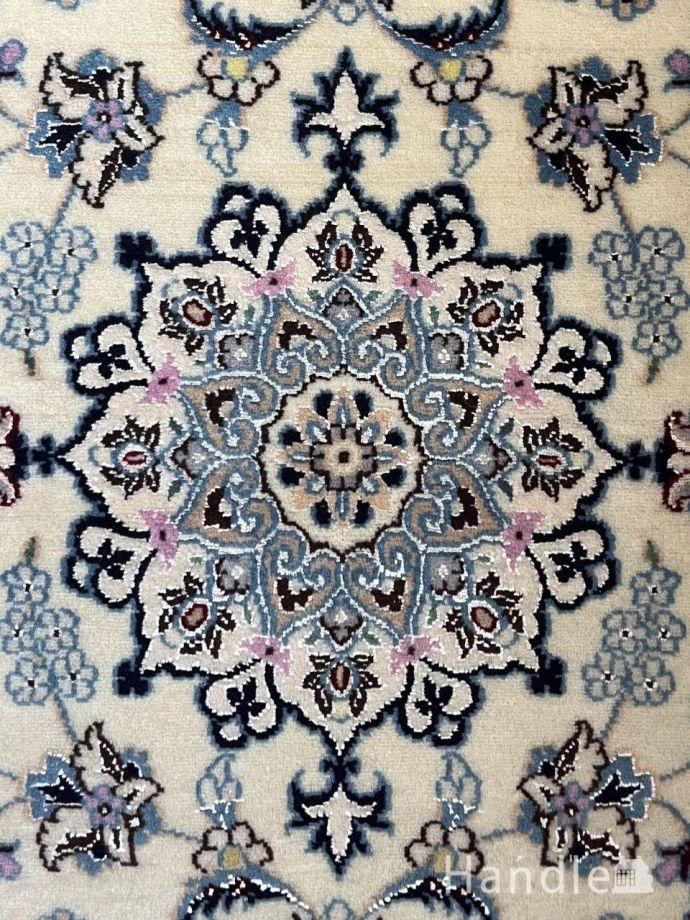 ペルシャ絨毯のメダリオン柄