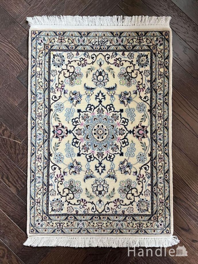 美しいペルシャ絨毯