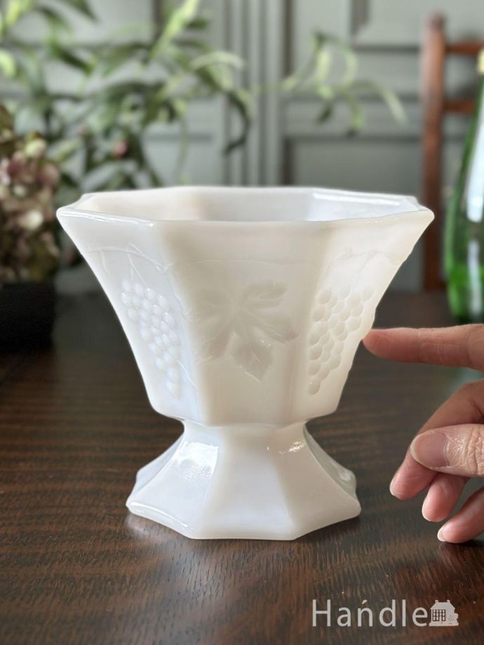 便利に使えるアンティークガラスの食器