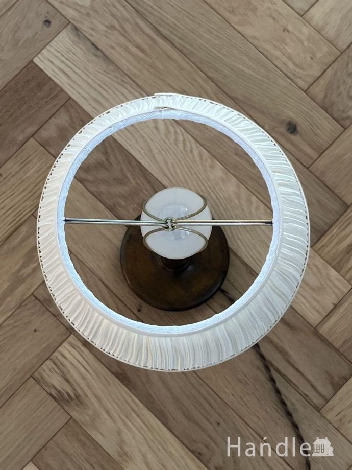 クリップタイプのシェードです。