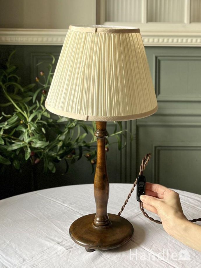 テーブルランプのスイッチ