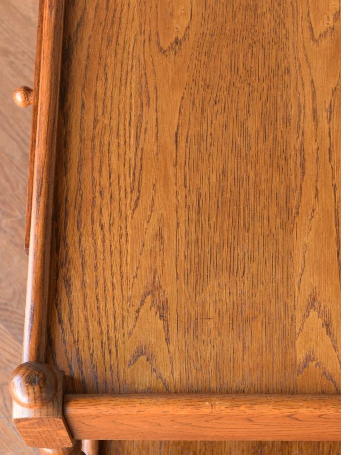 アンティークワゴンの木目