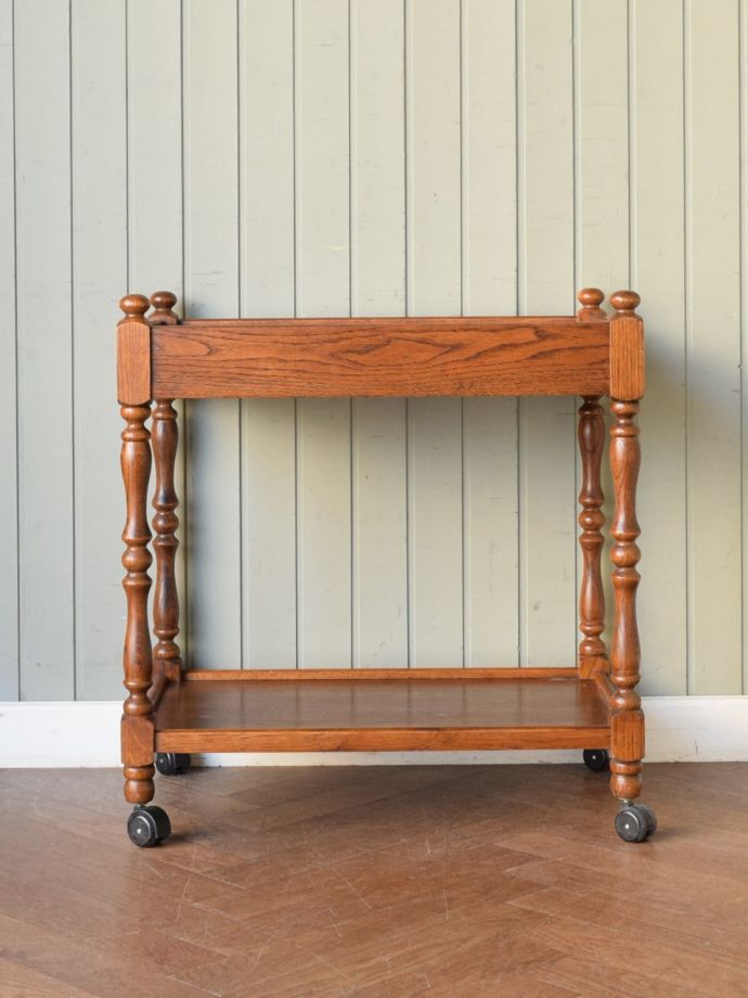 アンティークワゴンの後ろ姿