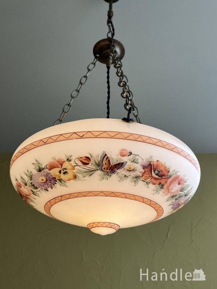 アンティーク照明の美しい灯り