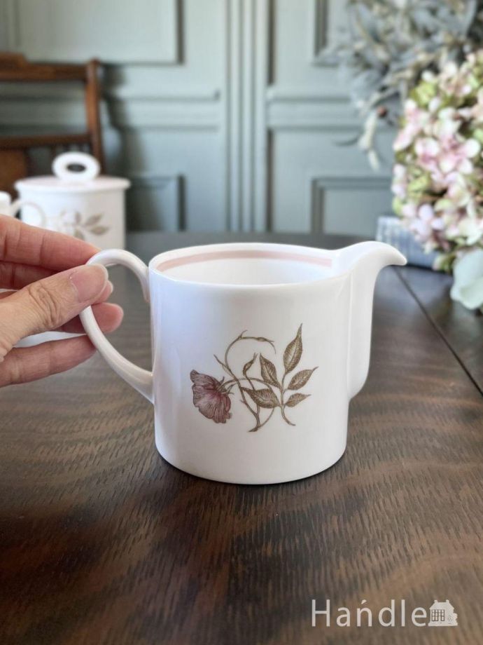 陶磁器のミルクピッチャー