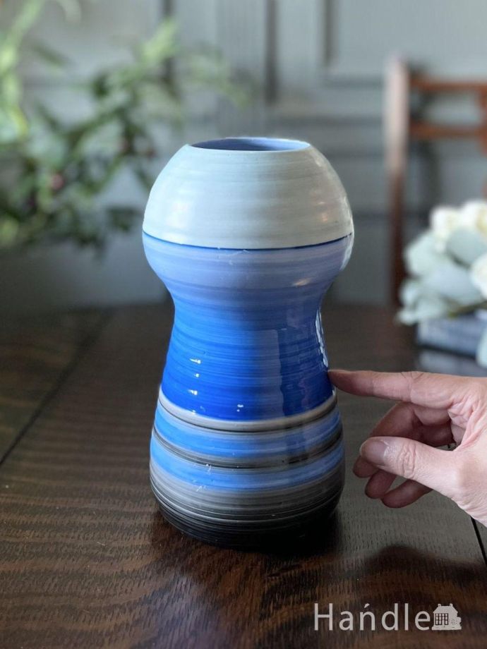 陶磁器のフラワーベース