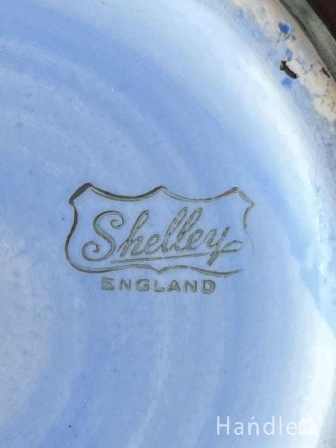 フラワーベースのバックスタンプ