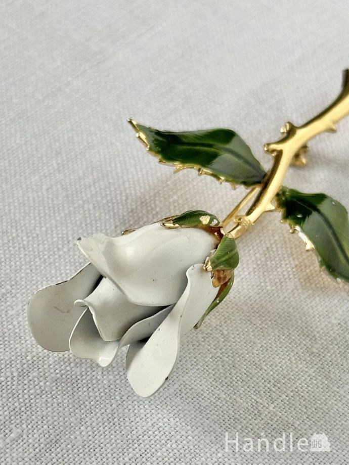 アンティークのブローチ