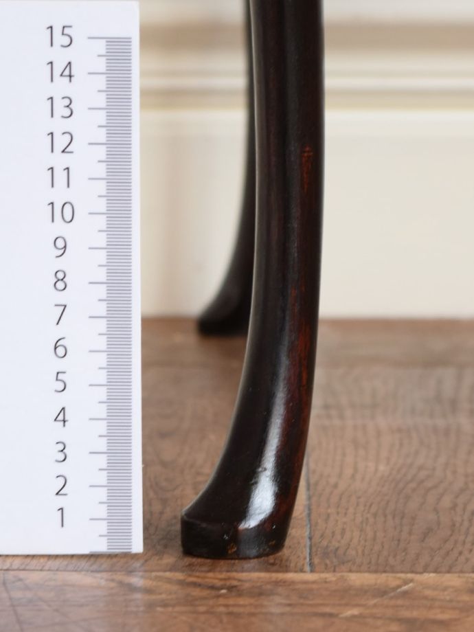 アンティーク家具の脚