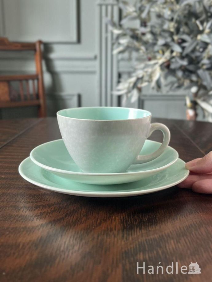 アンティークのカップ＆ソーサー