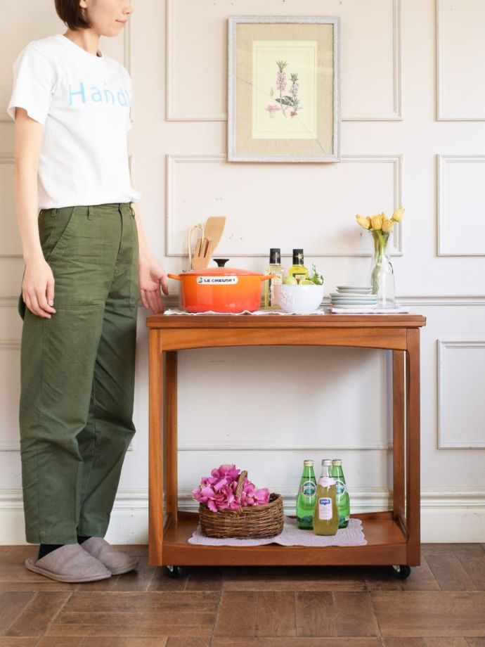 北欧スタイルのおしゃれなワゴン