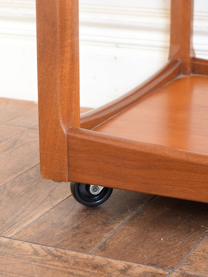 ビンテージワゴンの脚