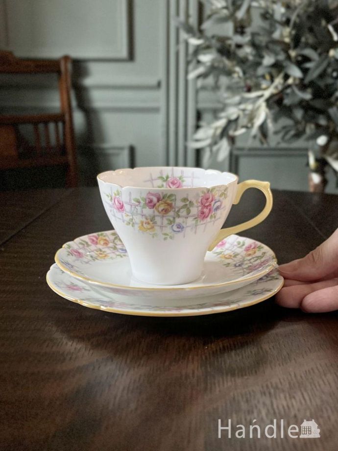 アンティークのカップ＆ソーサー