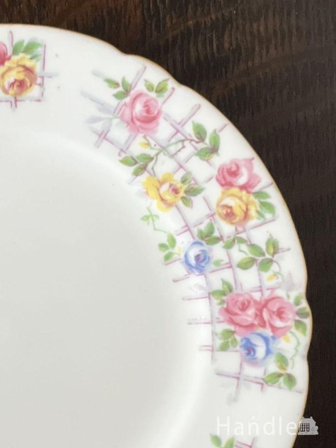 イギリスのカップ＆ソーサー(トリオ)