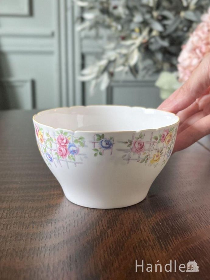 陶磁器のシュガーボウル