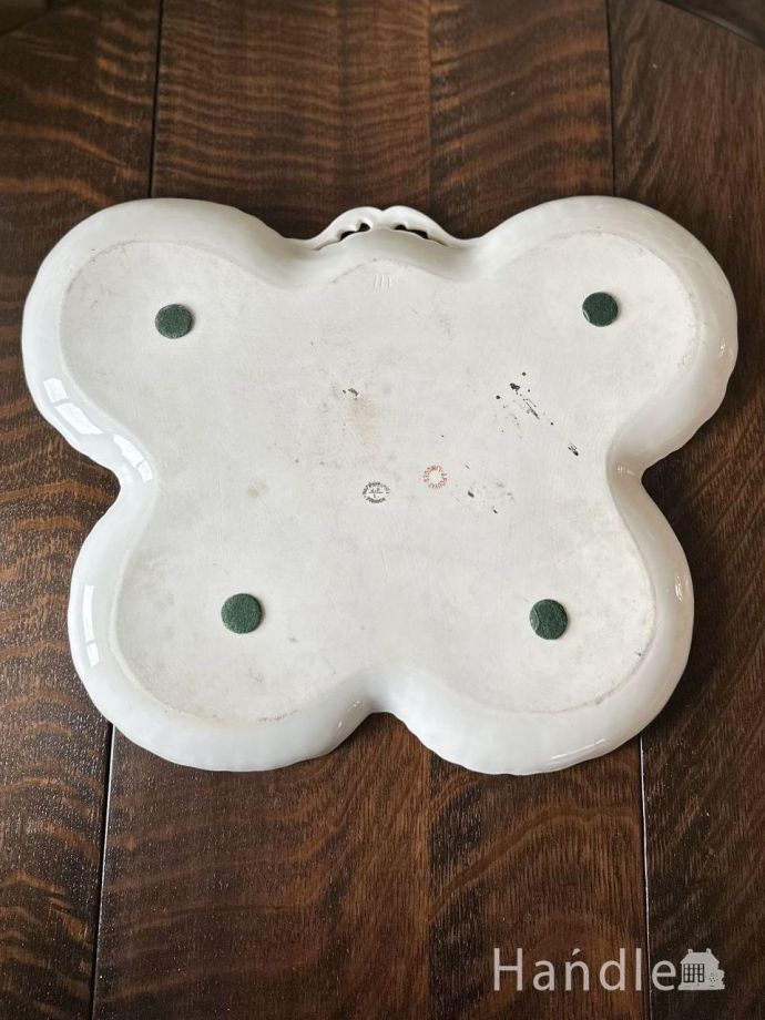 プレートの後ろ