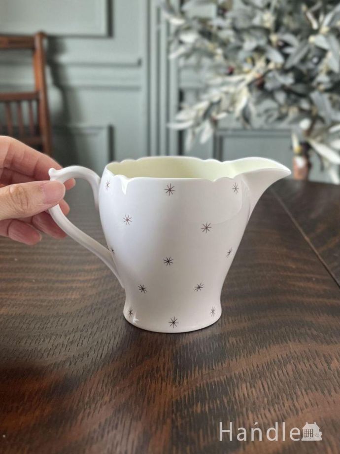 陶磁器のミルクピッチャー