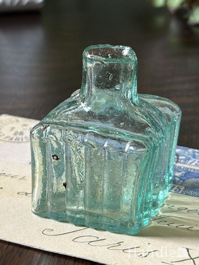 アンティークガラスのインク瓶
